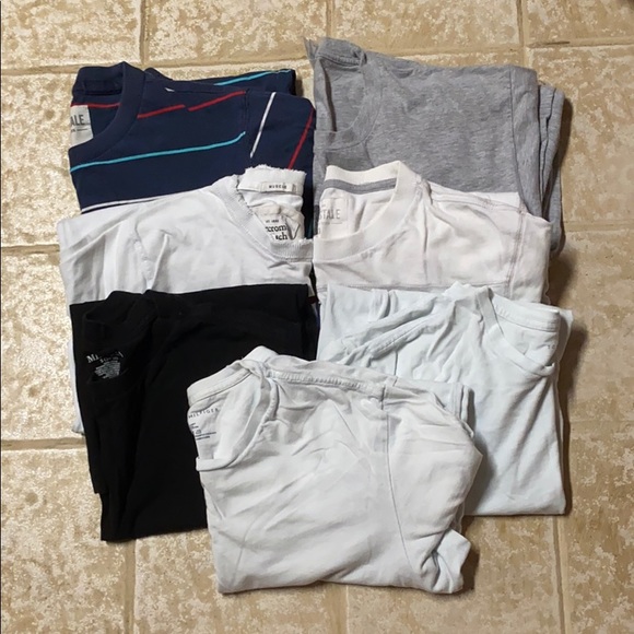 Abercrombie & Fitch Tops - ❤️Bundle of Unisex Tops